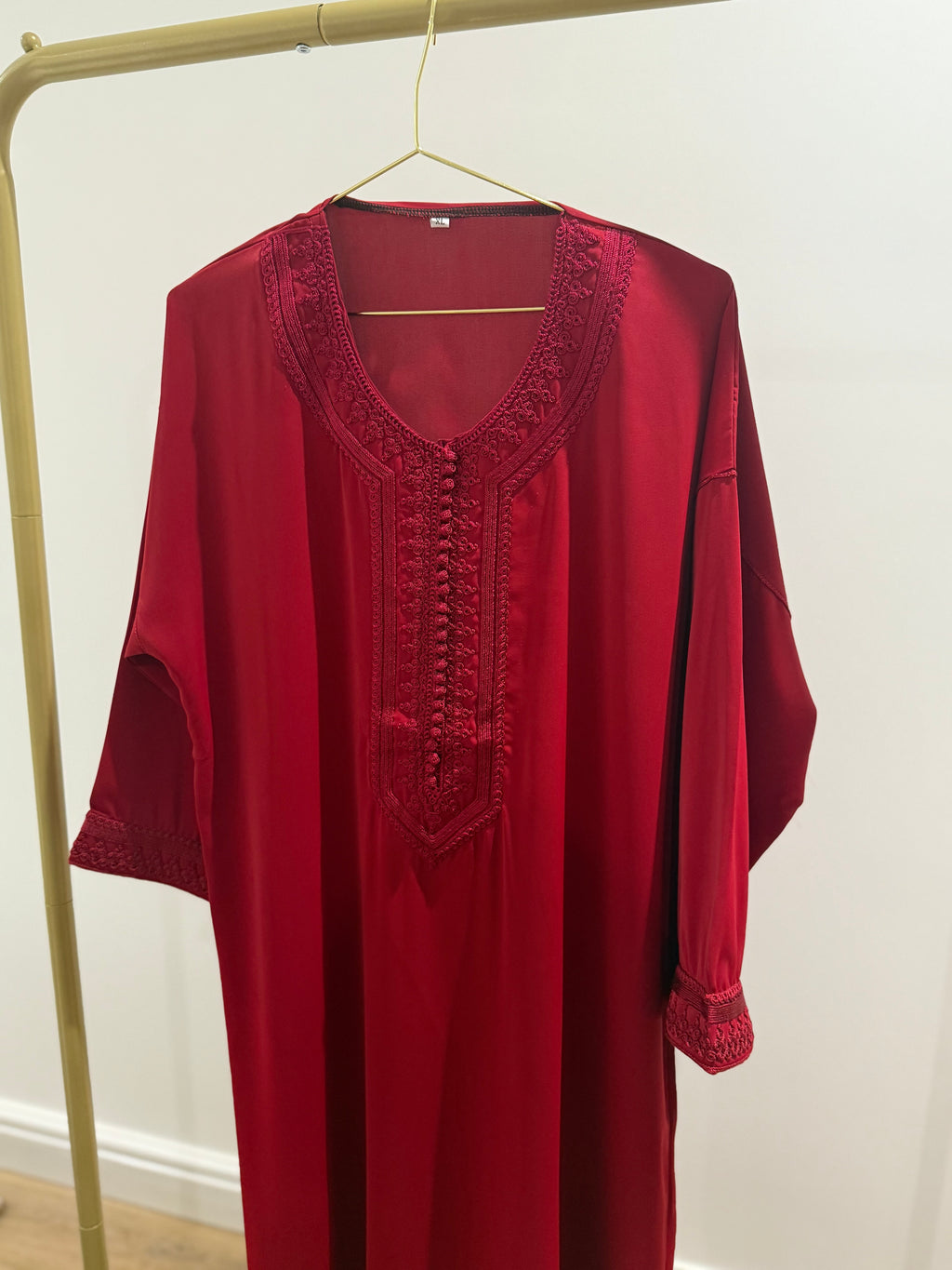Red kaftan